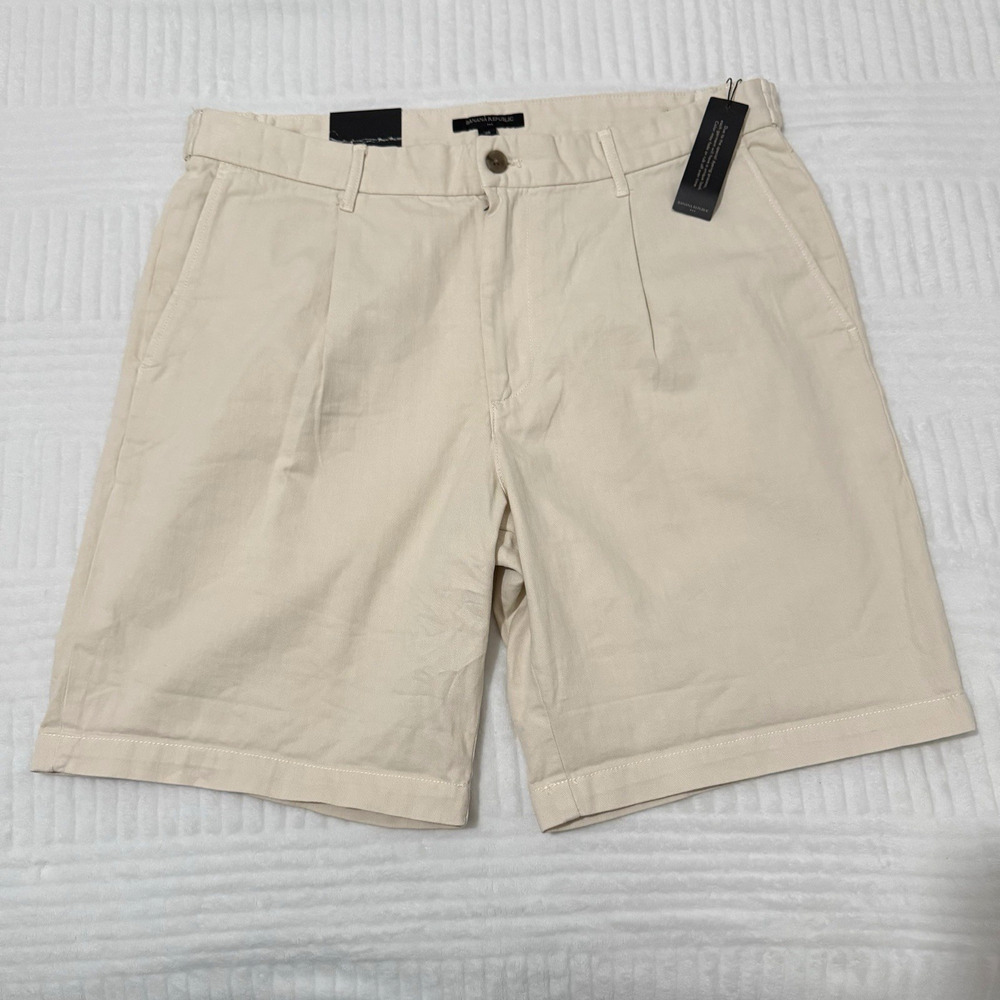 Banana Republic Pleated Buckle Shorts 9" Transition Cream Men's Size 36 New